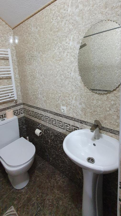 Hotel Konus Falesti Exteriör bild