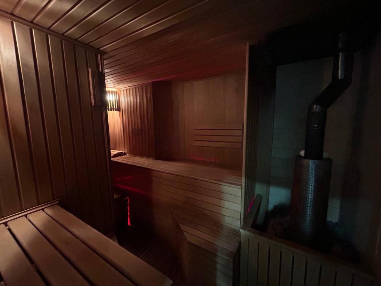 Hotel Konus Falesti Exteriör bild